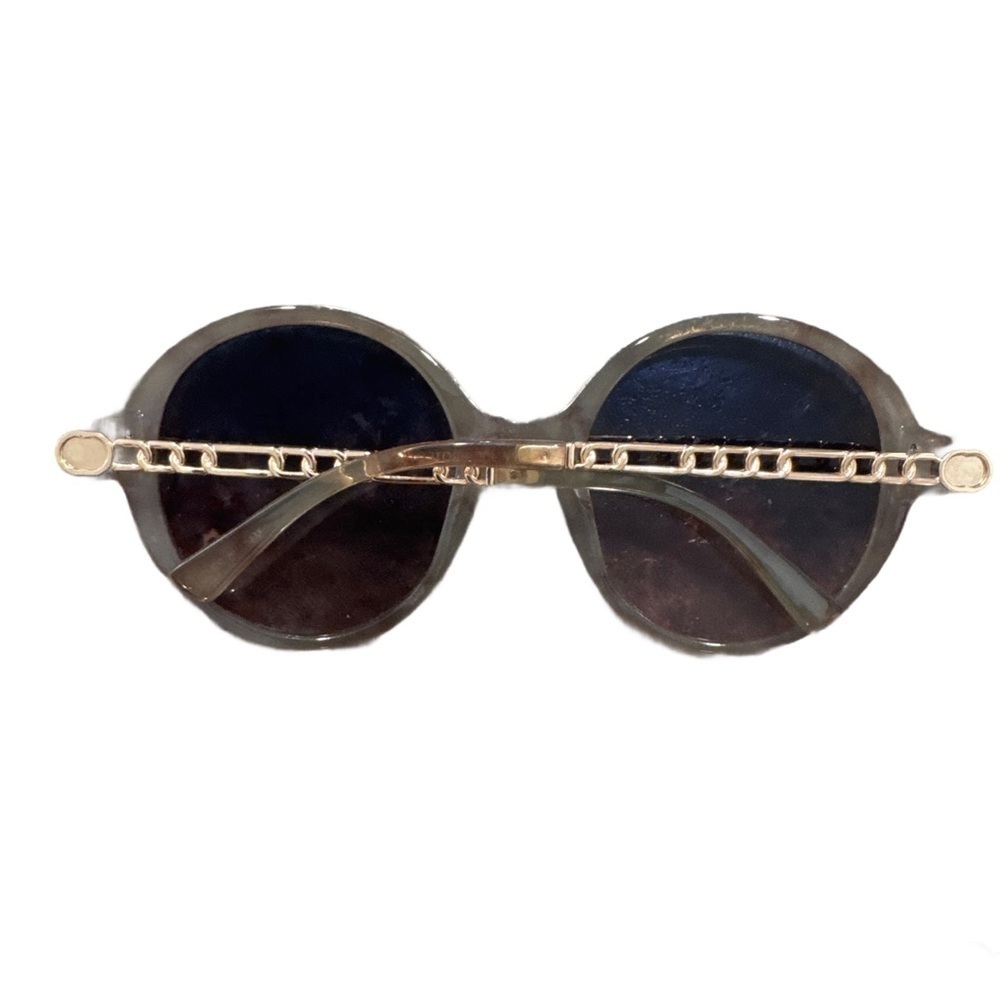 ROUND FRAME OVERSIZED SUNGLASSES WITH GOLD ON ARMS OF GLASSES 

0112 - Picture 6 of 6
